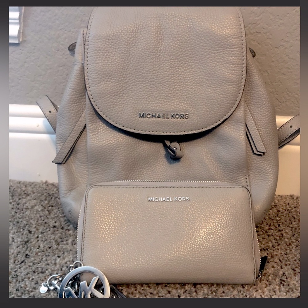 Micheal kors purse
